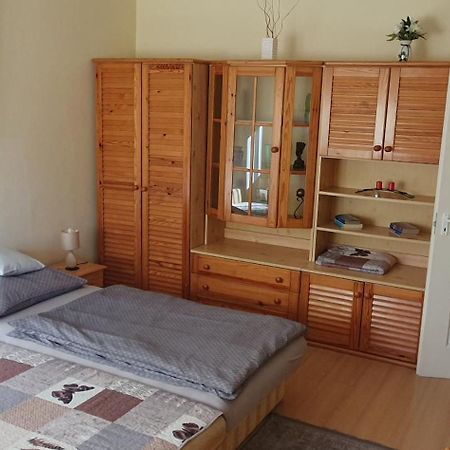 Hegyalja Apartman Zalaegerszeg Exteriör bild