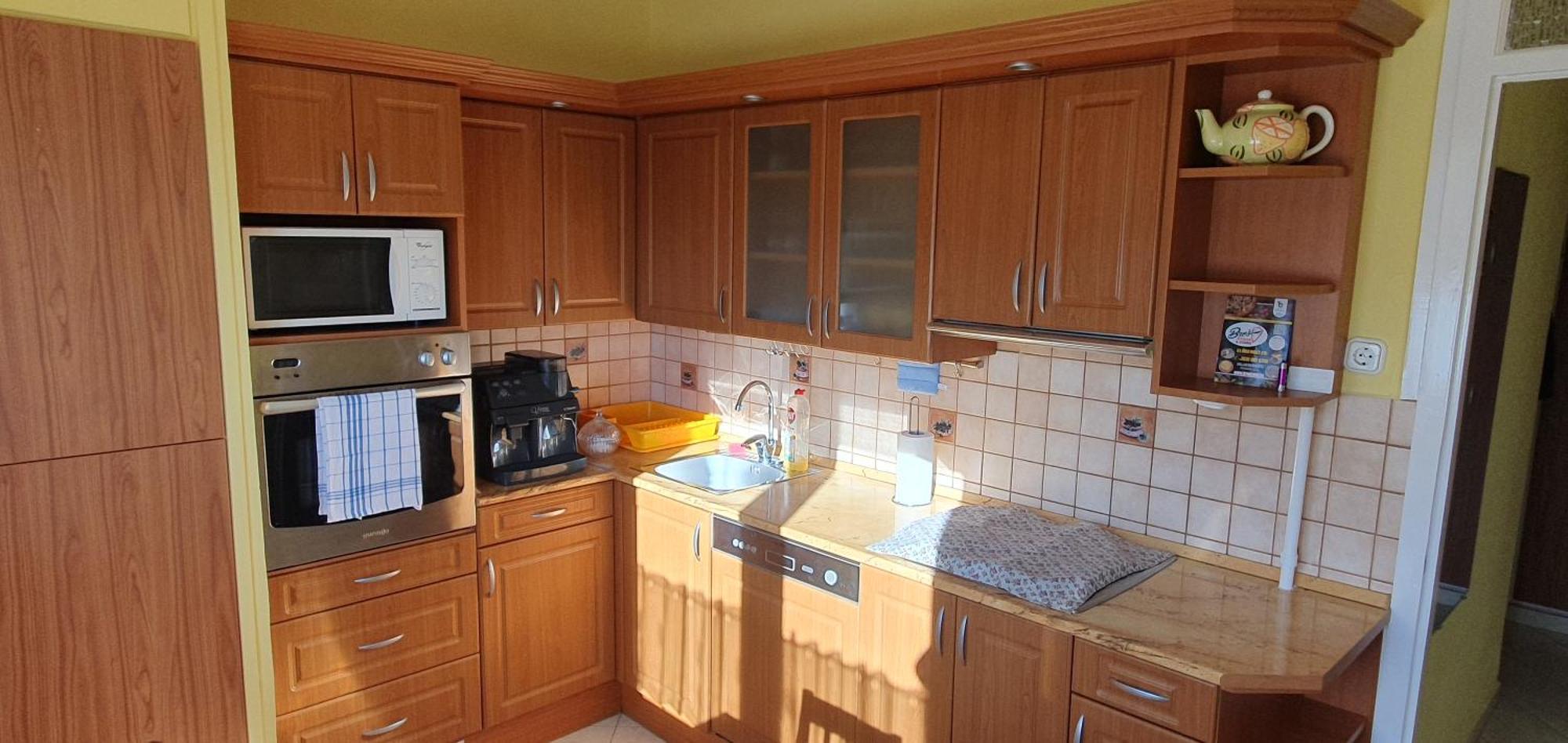 Hegyalja Apartman Zalaegerszeg Exteriör bild