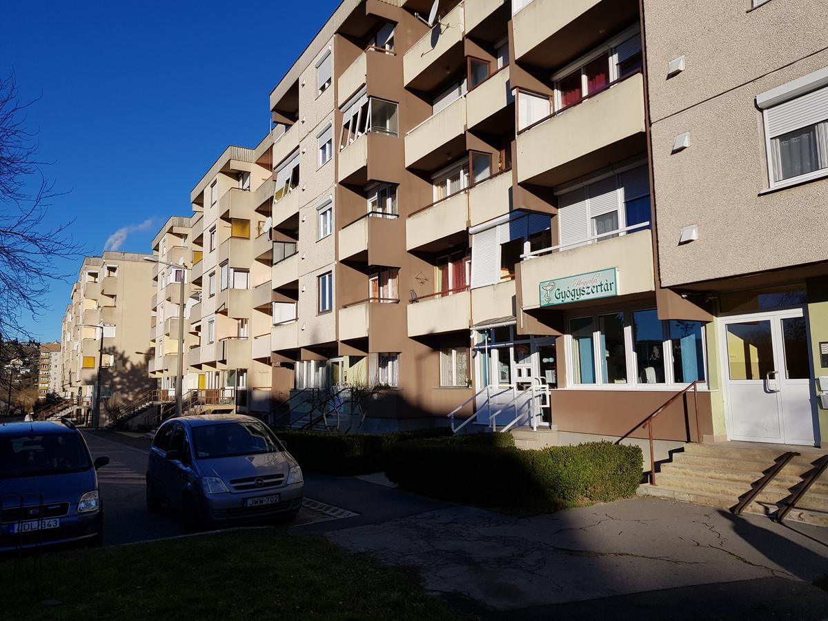 Hegyalja Apartman Zalaegerszeg Exteriör bild