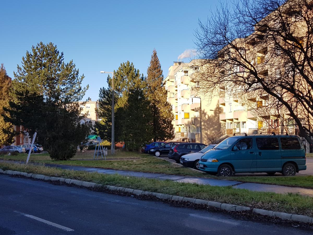 Hegyalja Apartman Zalaegerszeg Exteriör bild