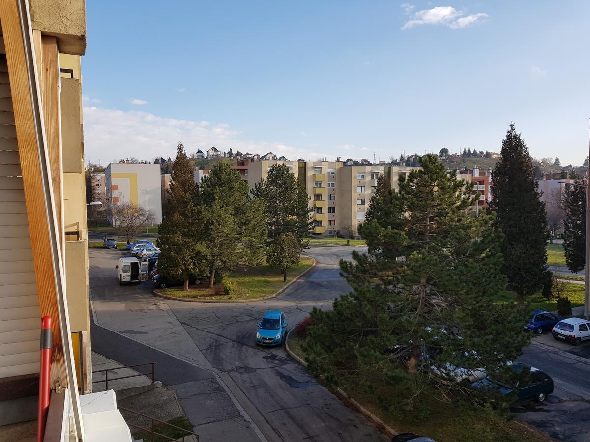 Hegyalja Apartman Zalaegerszeg Exteriör bild